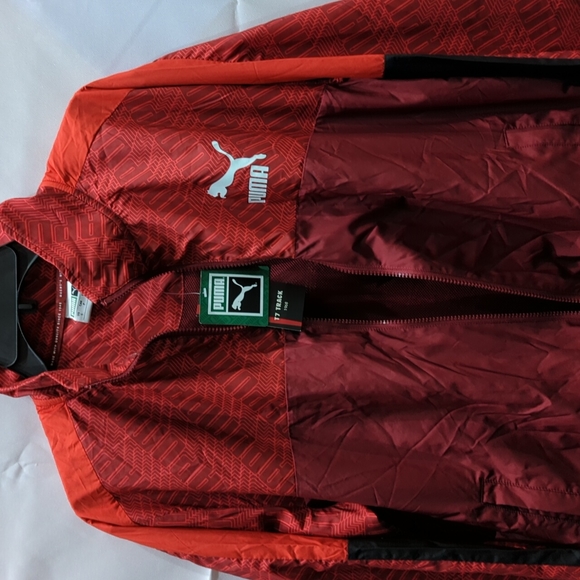 BNWT PUMA FULL ZIPPER Windbreaker Small Red - Picture 6 of 8